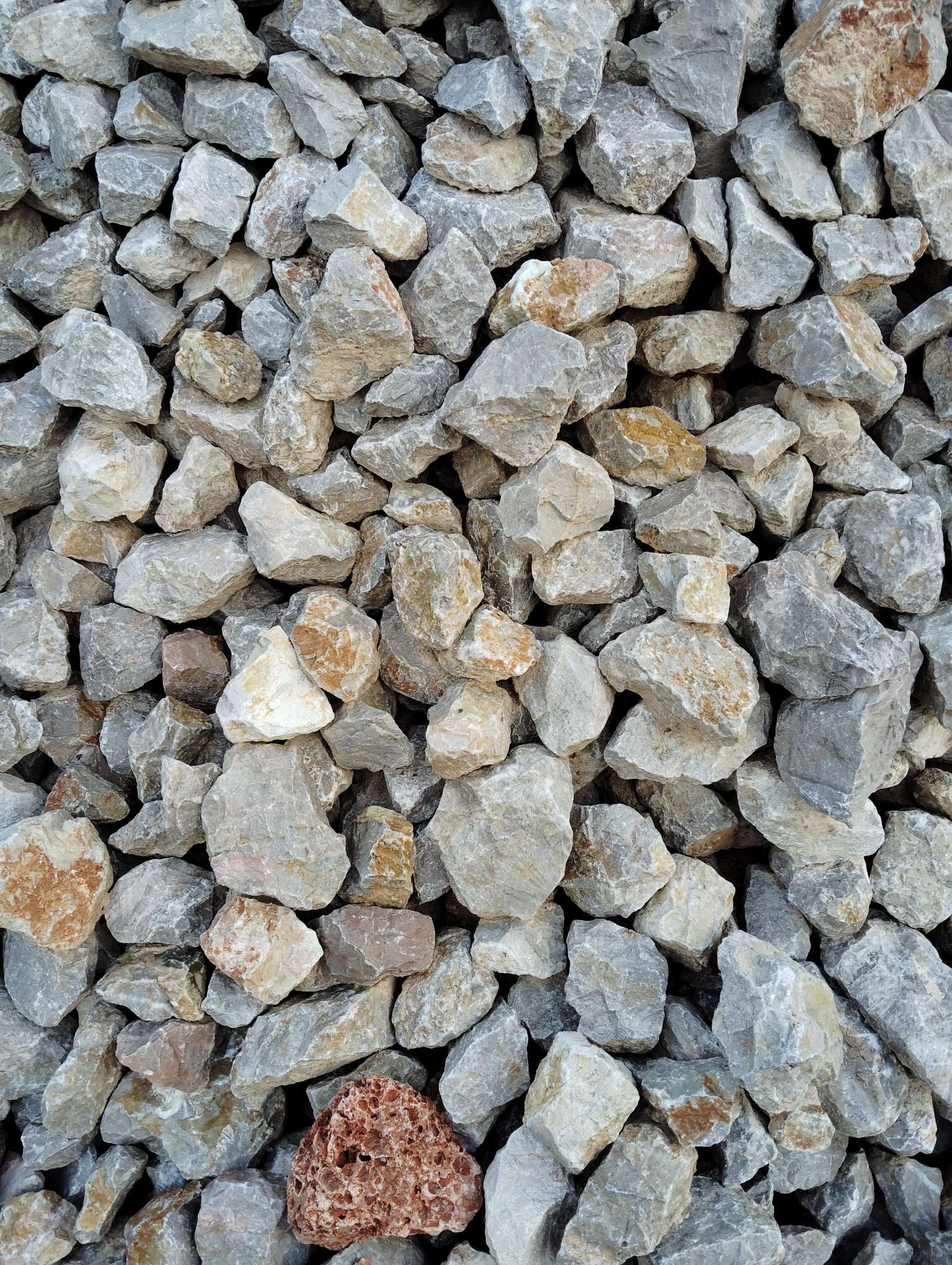 DK 63–125 drcené kamenivo stavebniny MI-KAM s.r.o. Starý Hrozenkov – velmi hrubá frakce pro náročné stavební aplikace